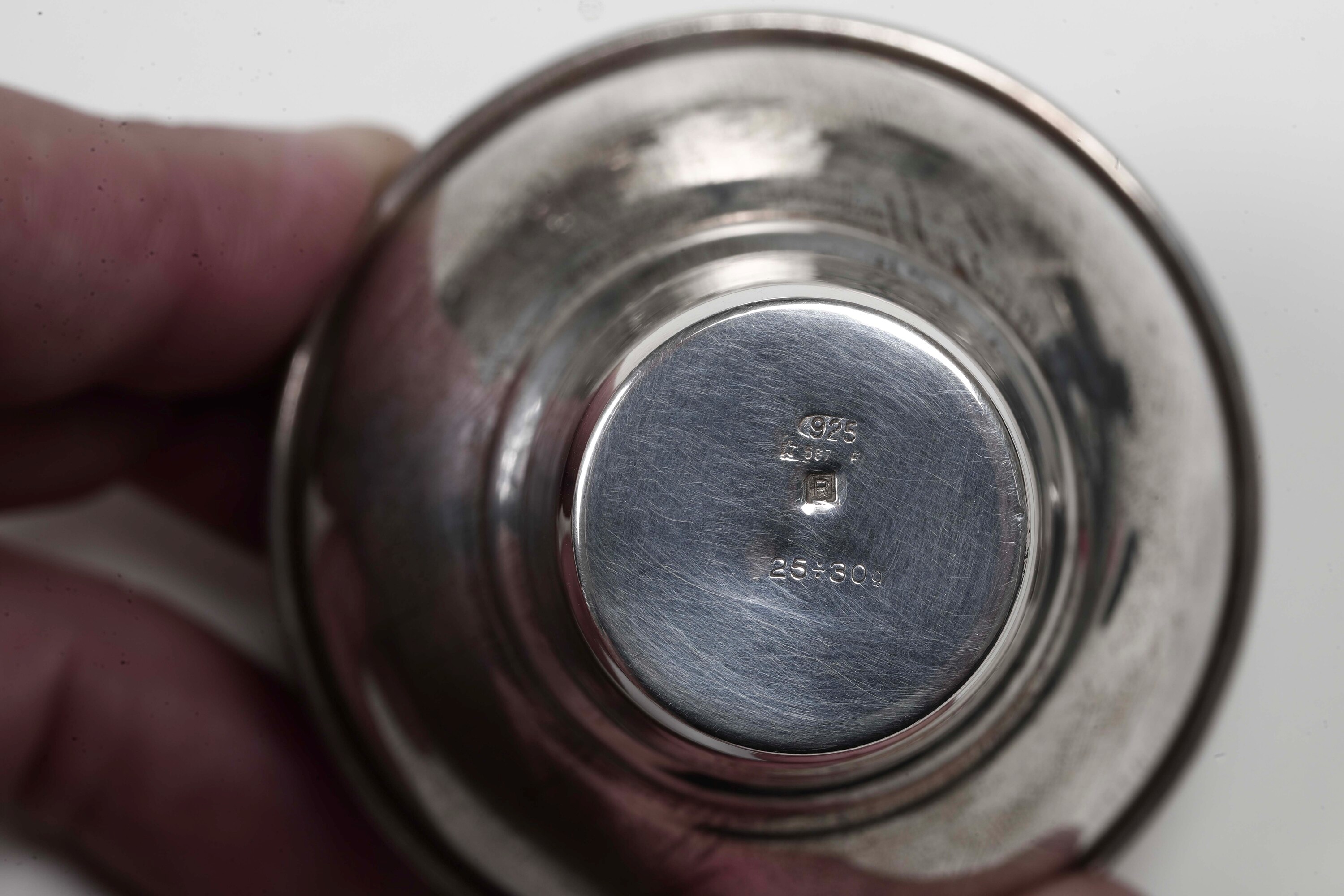 Brocca e nove bottiglie, vetro con elementi in argento, di diversa epoca e manifattura