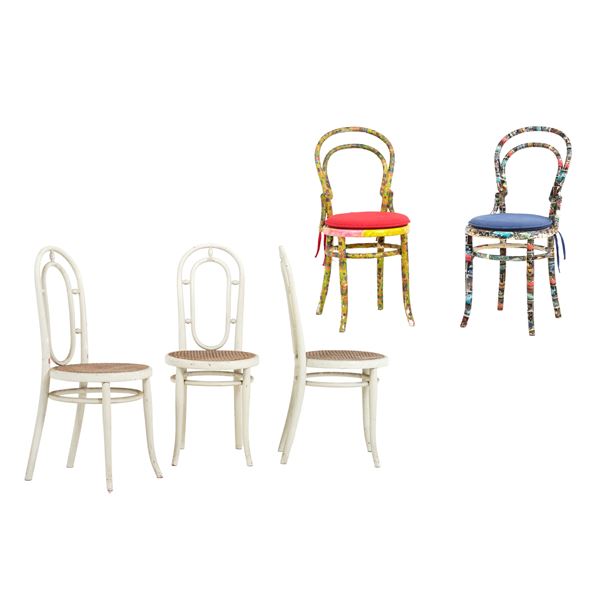 Cinque sedie diverse in legno