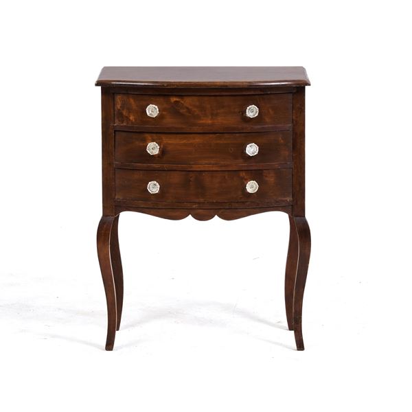 Comodino in stile settecentesco. XX secolo