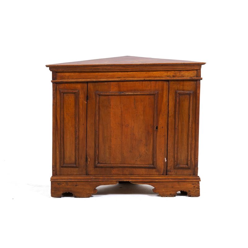 Cantonale in legno intagliato (elementi antichi)  - Asta Antiquariato - Cambi Casa d'Aste