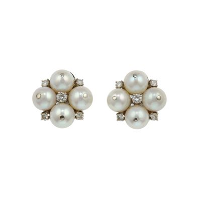 Orecchini con perle coltivate e diamanti, montatura in oro bianco 750/1000