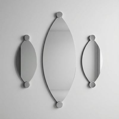 Tre specchi da parete mod. Occhio 3161