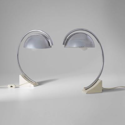Lampade da tavolo, metallo cromato e legno laccato, Italia, circa 1970