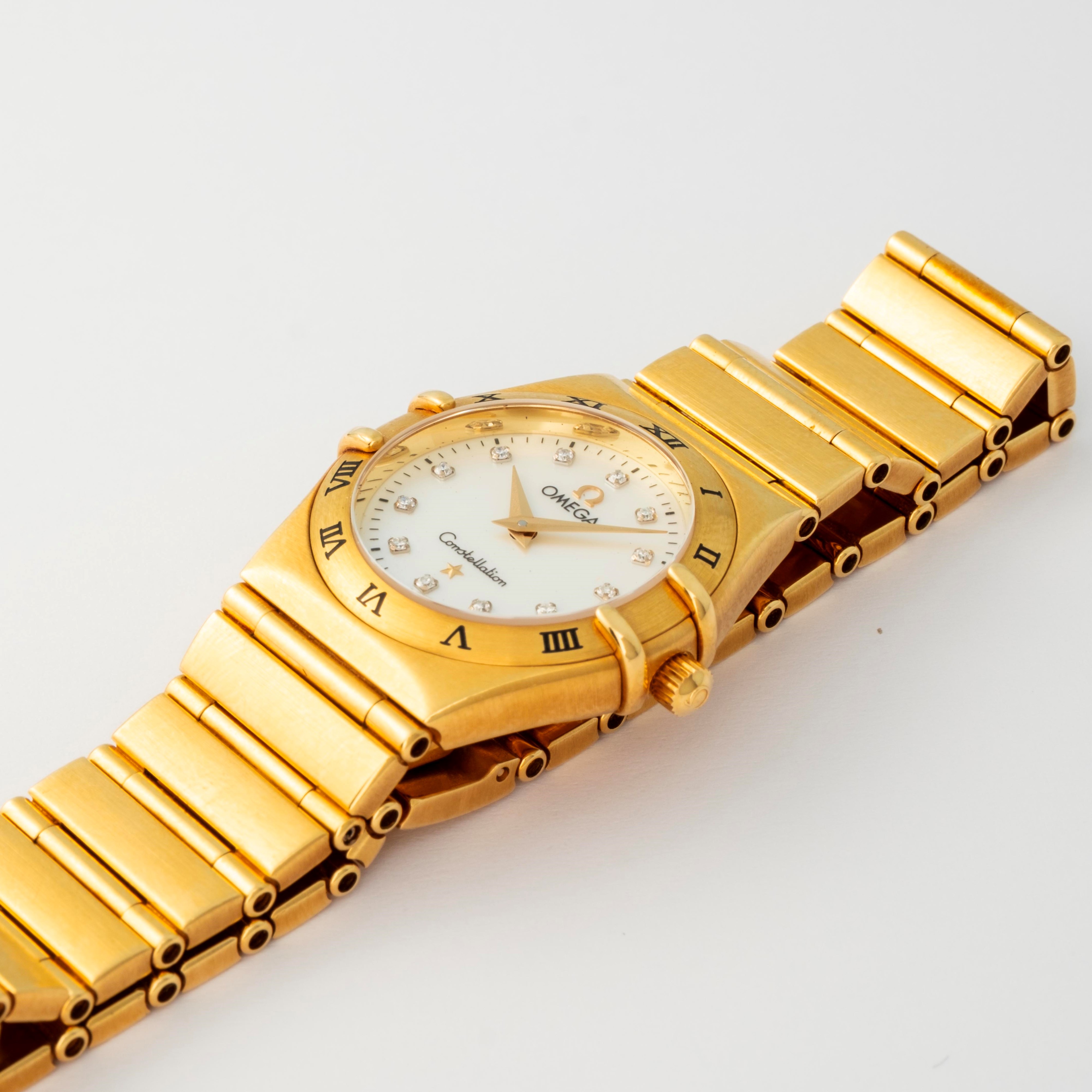 Omega - Orologio Constellation in oro giallo 18k con quadrante in madreperla e indici in brillant...