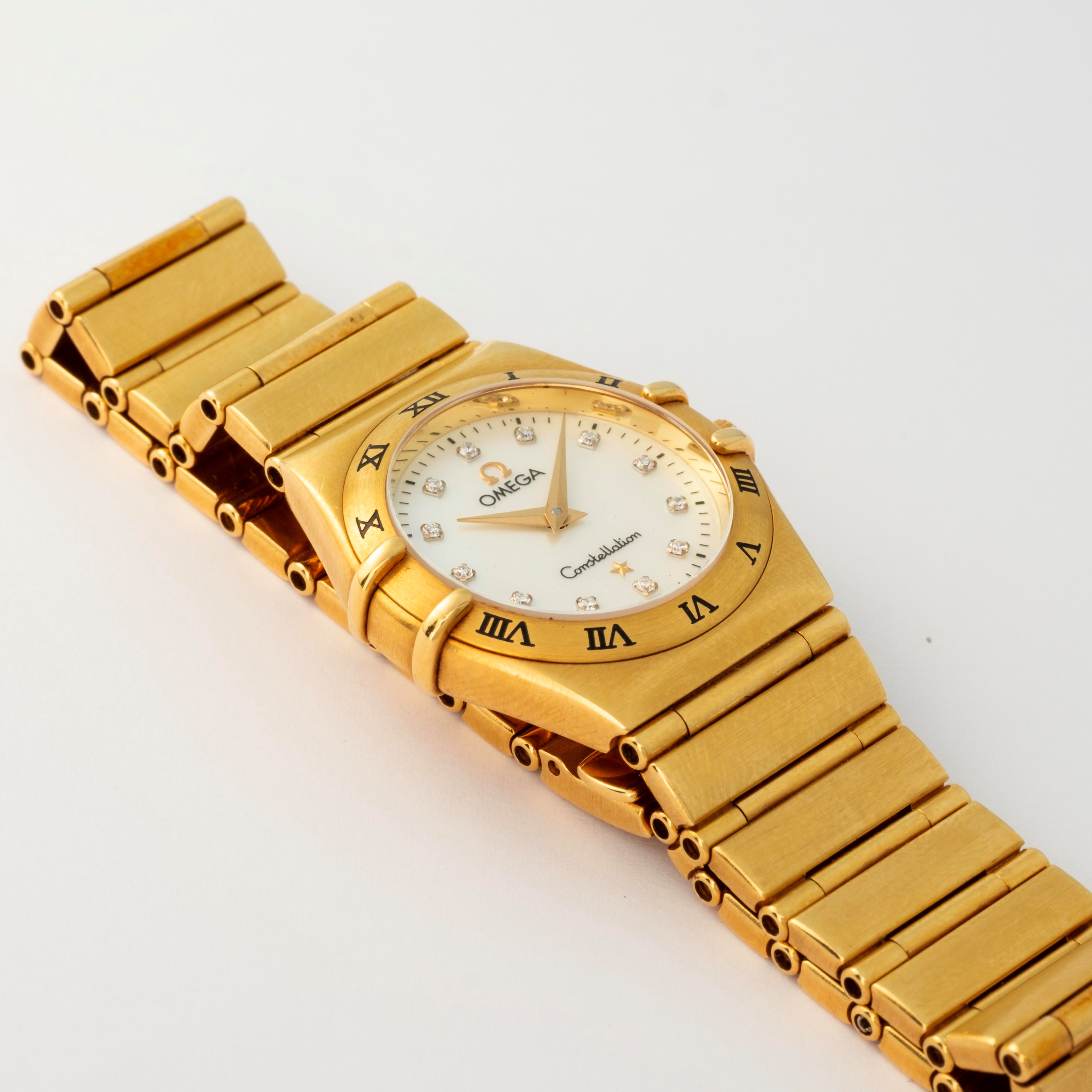 Omega - Orologio Constellation in oro giallo 18k con quadrante in madreperla e indici in brillant...