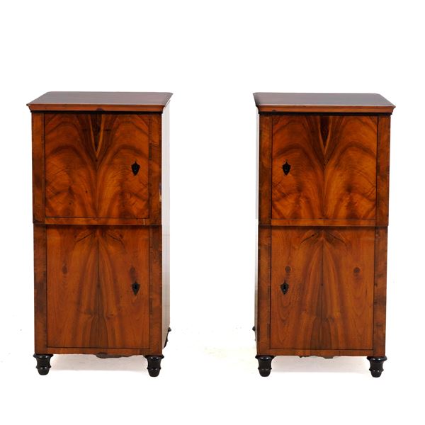 Coppia di comodini lastronati