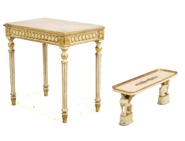 Console e tavolino in stile. XX secolo