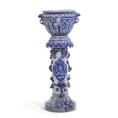 Cachepot su Colonna in Maiolica. XX Secolo