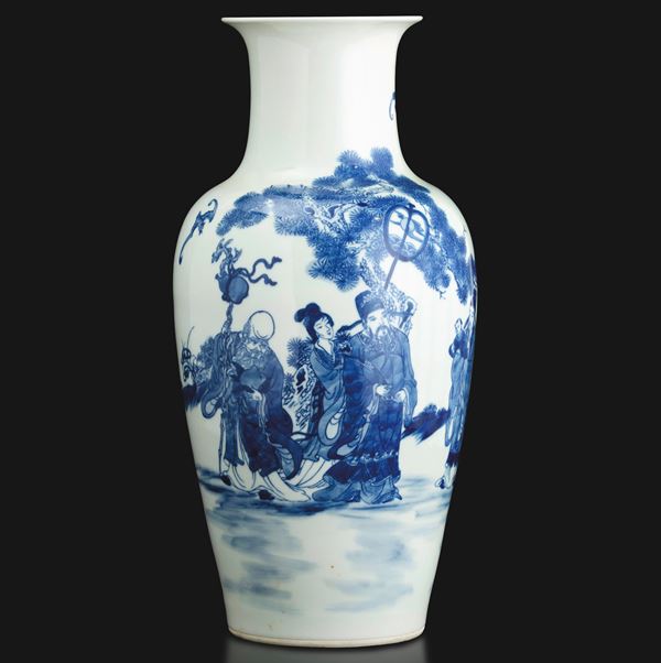 Vaso in porcellana bianca e blu raffigurante scena di corte, Cina, Dinastia Qing, XIX secolo