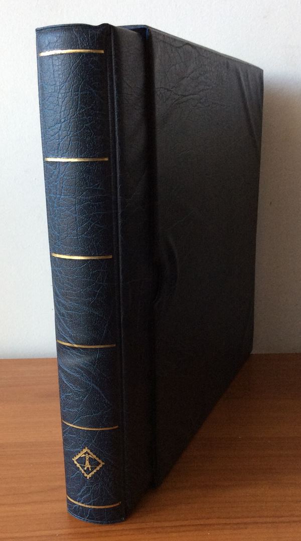 LOTTI E COLLEZIONI - COLONIE ITALIANE OCCUPAZIONE INGLESE 1945/1952 - Eccezionale collezione formata da oltre 80 lettere, bollettini pacchi e moduli per telegramma commerciali, affrancati con i valori soprastampati EAF,BMA, e BA per Eritrea, Somalia e Tripolitania, in un elegante album.