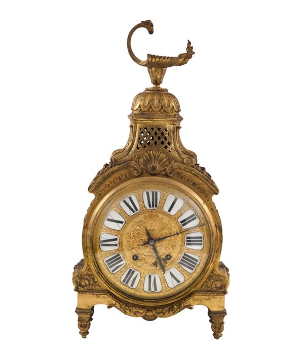 Pendola da tavolo in bronzo dorato. XVIII secolo, meccanismo firmato Gosselin a Paris