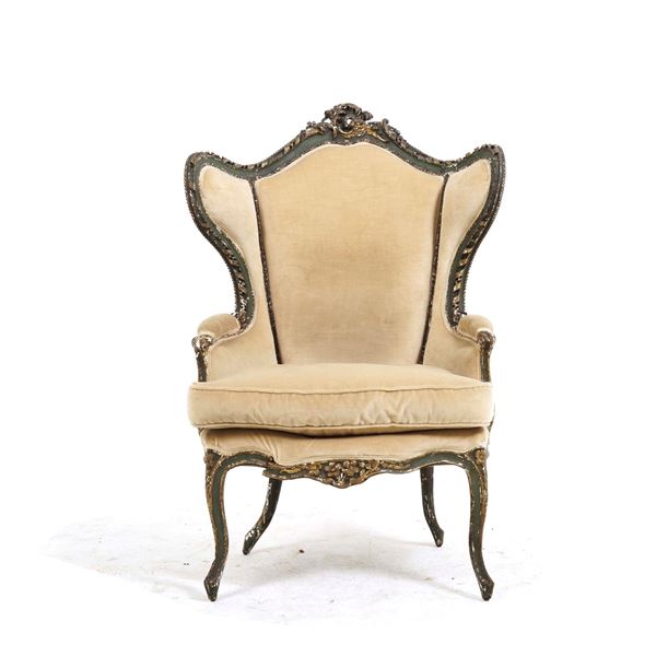 Bergere in legno intagliato, laccato e dorato stile settecento. Fine XIX-XX secolo