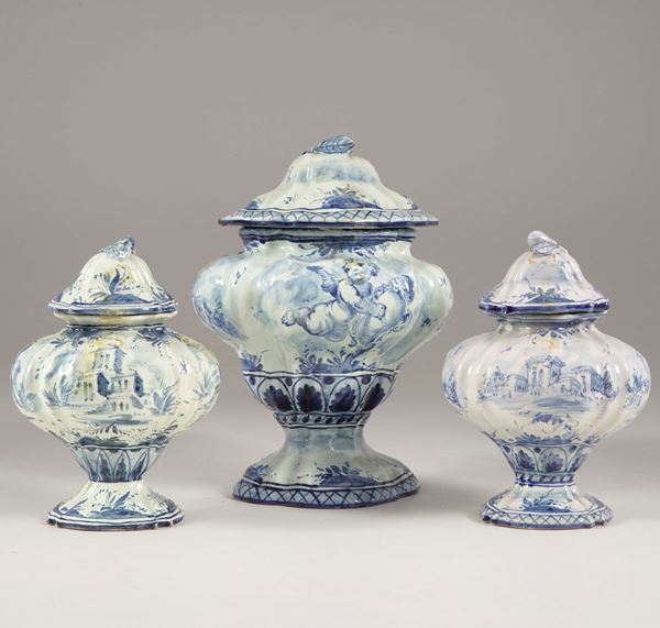 Tre vasi in maiolica. Liguria XX secolo