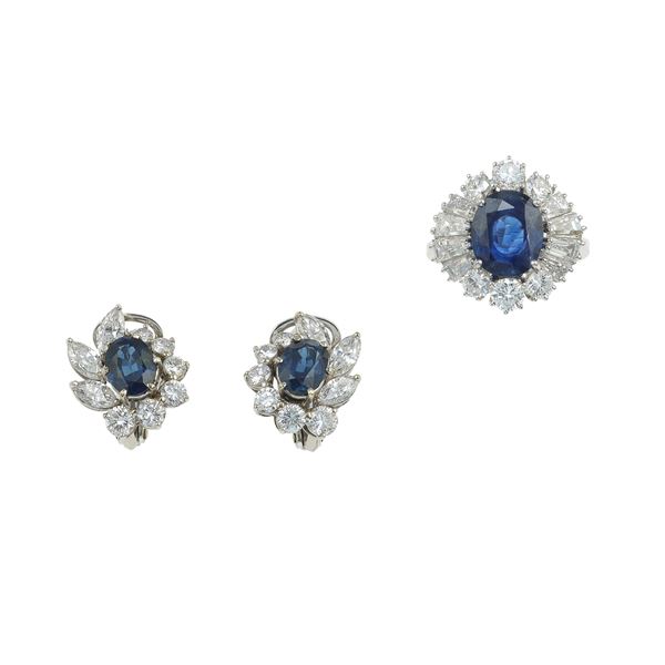 Demi-parure composta da un paio di orecchini e un anello con zaffiri e diamanti