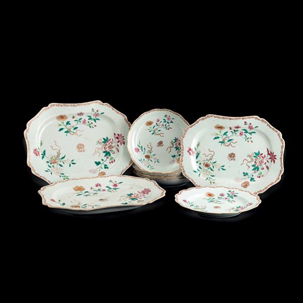Servizio in porcellana Famiglia Rosa composto da otto pezzi a soggetto naturalistico, Cina, Dinastia Qing, epoca Qianlong (1736-1796)