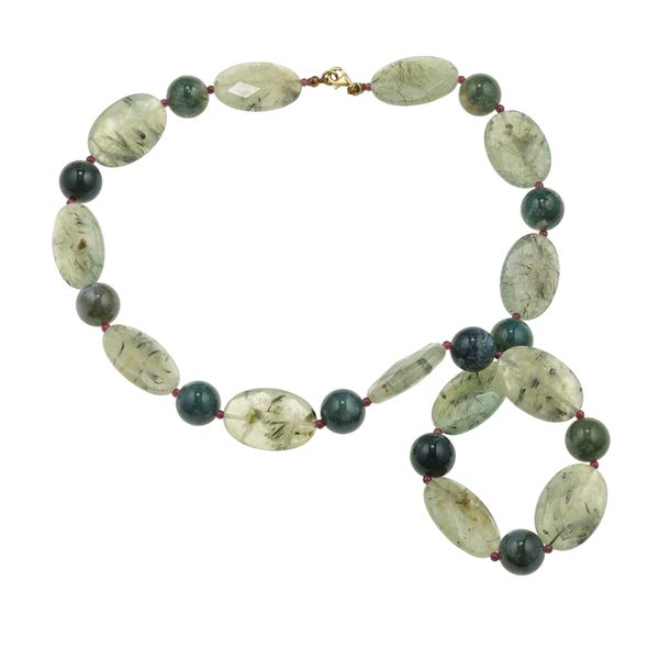 Collana con quarzo tormalinato e pietre dure