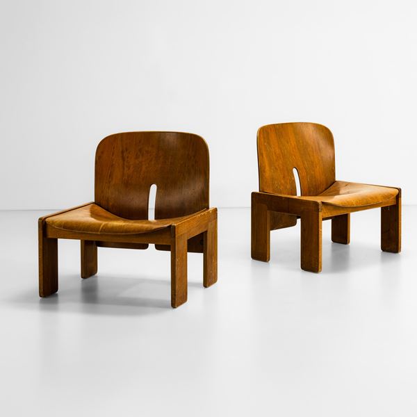 Due poltrone mod. 925