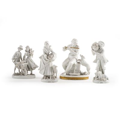 Due gruppi e una coppia di figurine in porcellana, XX secolo