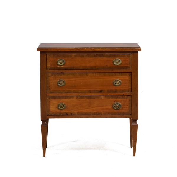 Piccolo cassettone stile Luigi XVI