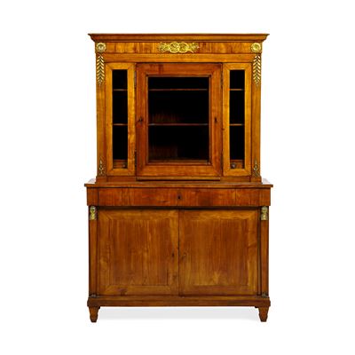 Credenza Impero con alzata, legno lastronato e applicazioni in bronzo dorato, inizi XIX secolo
