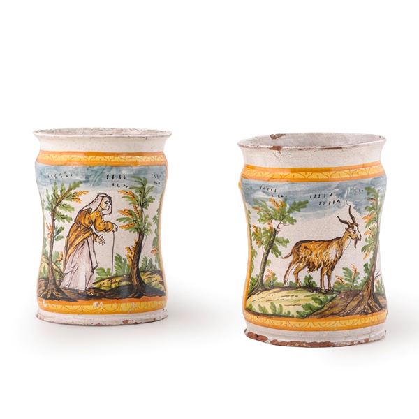 Coppia di grandi albarelli. Napoli, XIX o XX secolo.