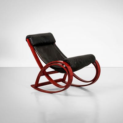 Poltrona a dondolo mod. Sgarsul, legno laccato e pelle