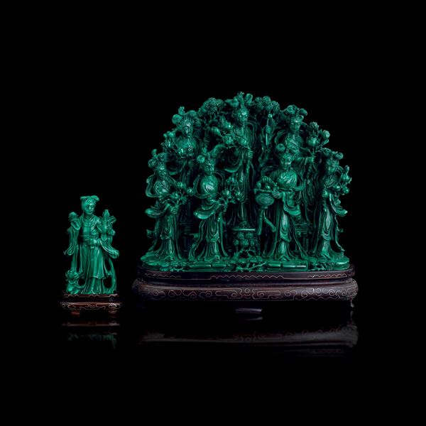 Lotto composto da figura di fanciulla e gruppo di fanciulle e Guanyin con fiori scolpite in malachite, Cina, XX secolo