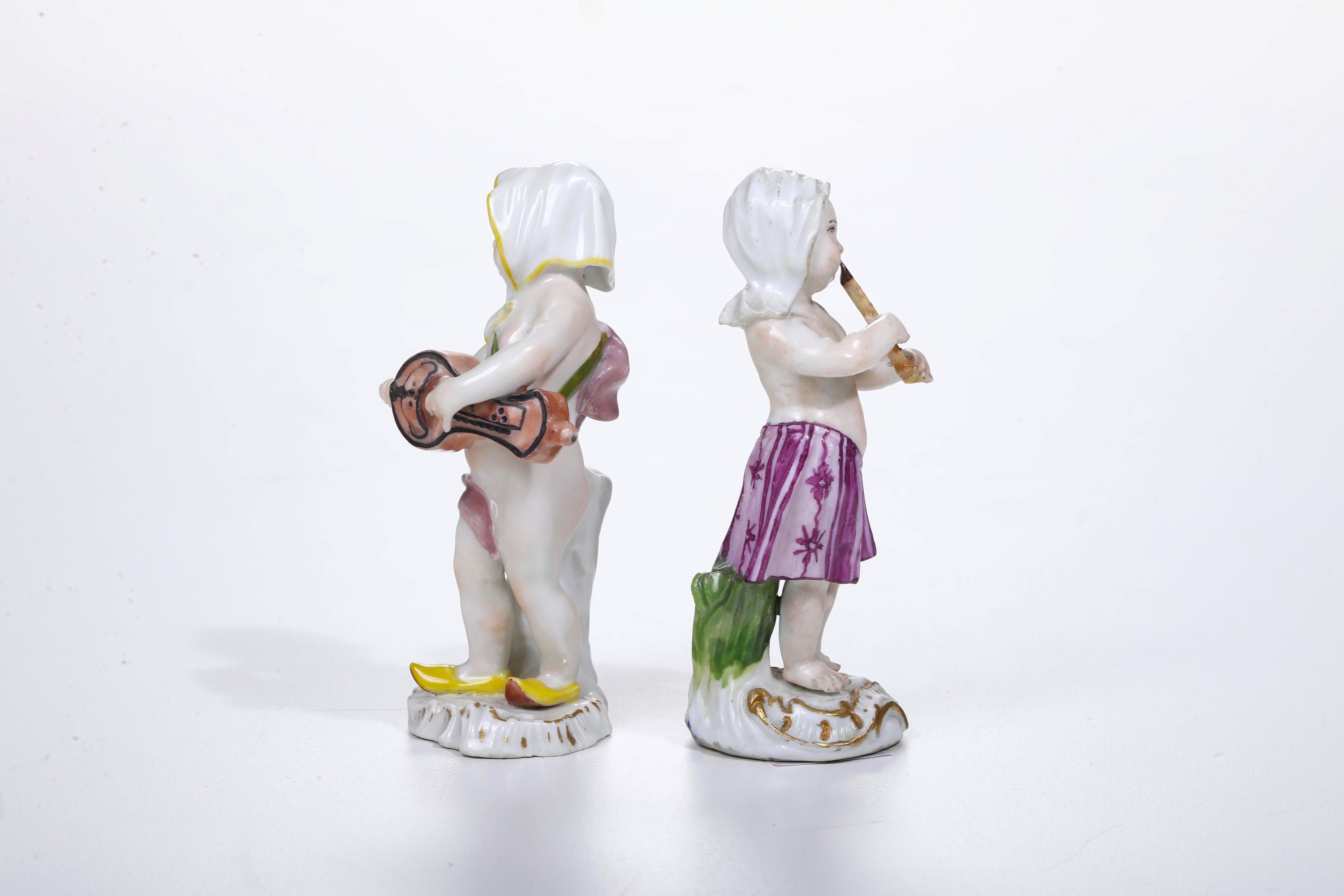 Meissen, Due bimbi suonatori, porcellana, circa 1750