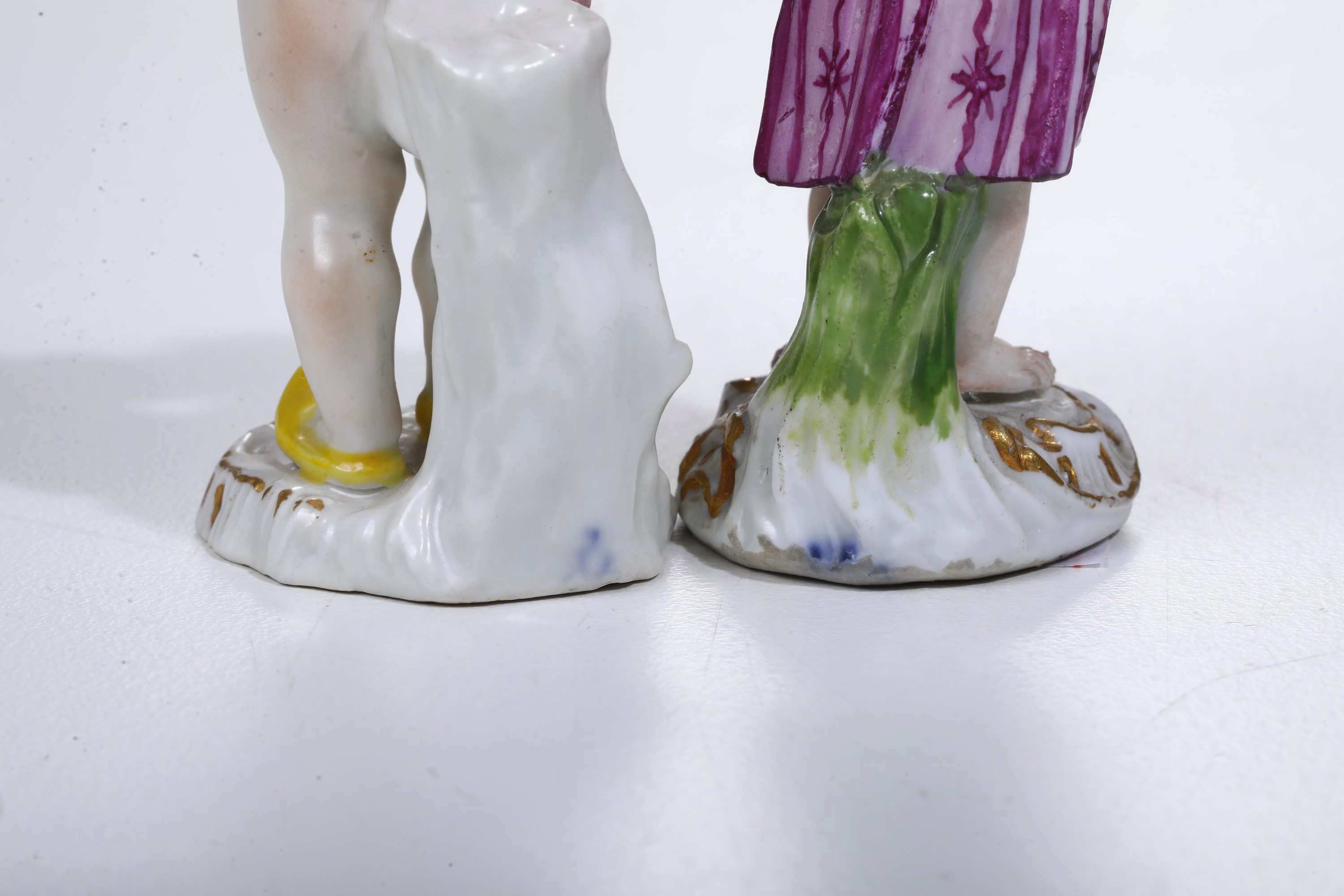 Meissen, Due bimbi suonatori, porcellana, circa 1750