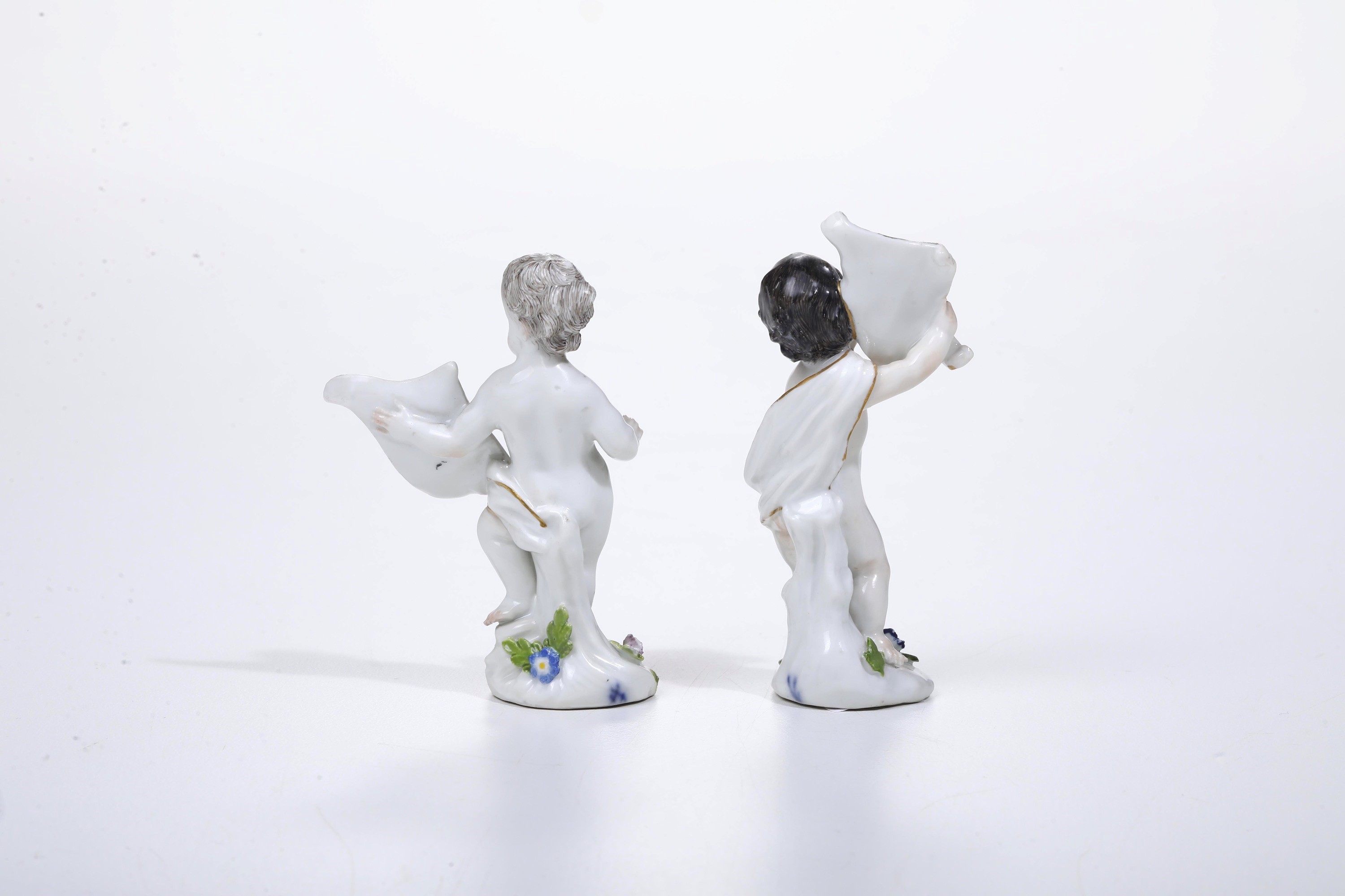 Meissen, Coppia di figurine con cartiglio, porcellana, 1750 circa
