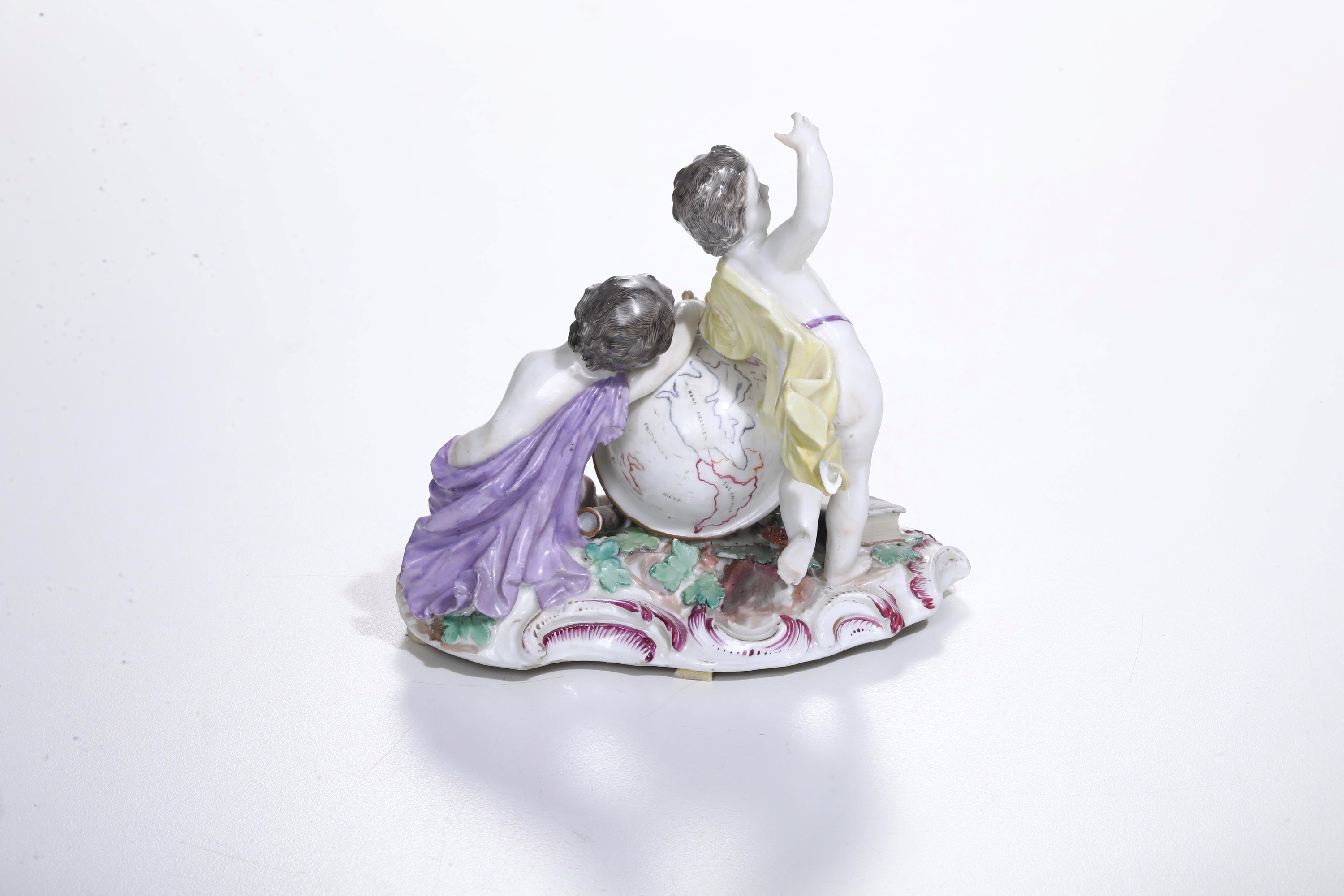 Meissen, Gruppo allegorico con l'astronomia, porcellana, 1760 circa