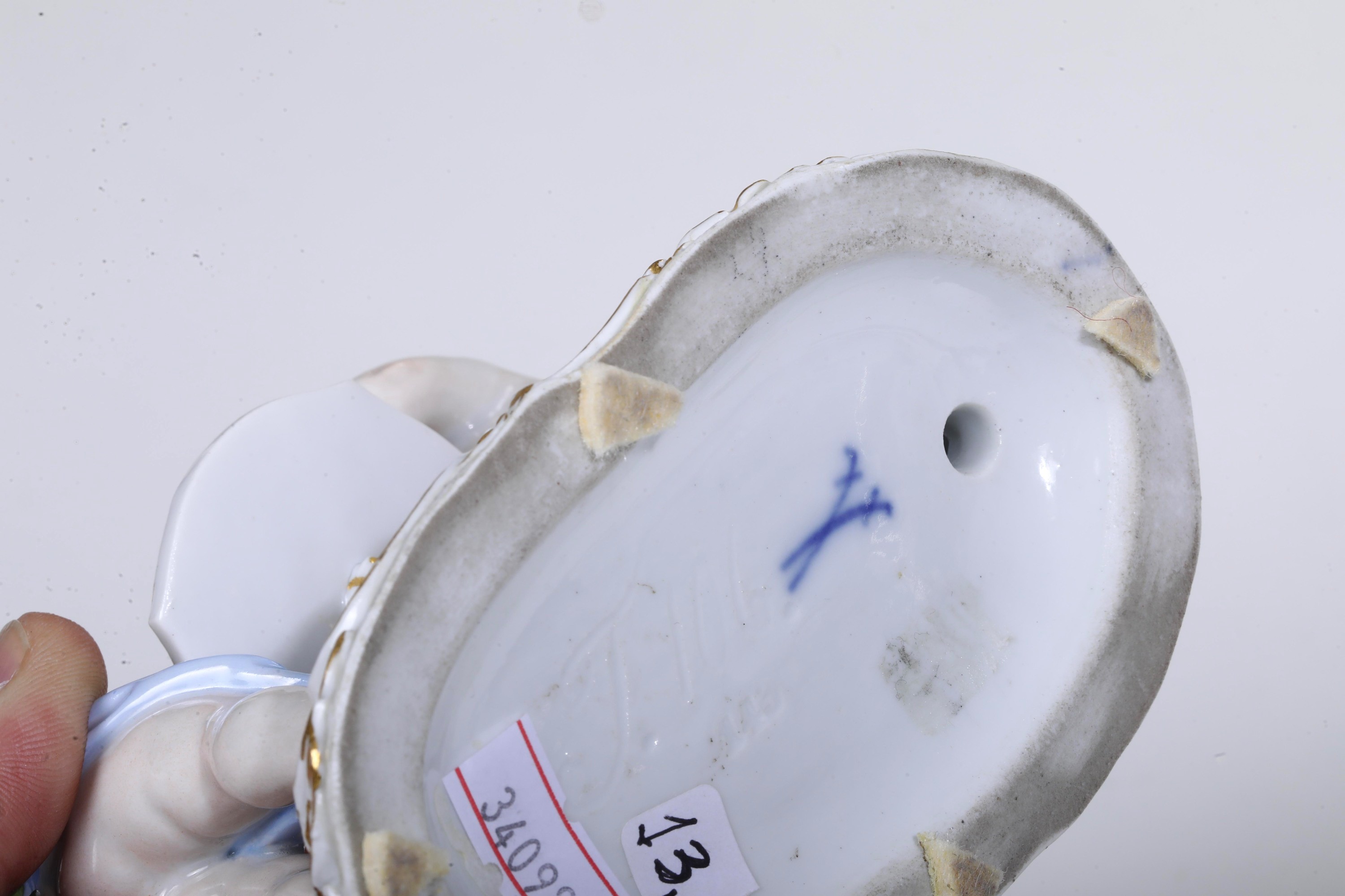Meissen, Gruppo con putti giocatori di dadi, porcellana