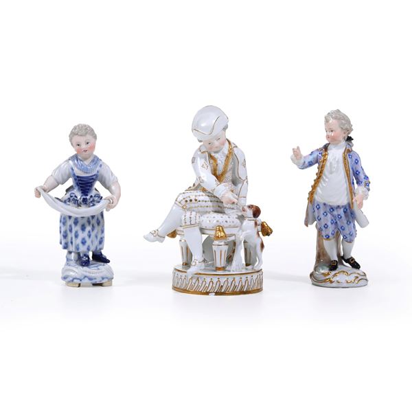 Tre figurine. Meissen, fine XIX- inizio XX secolo.