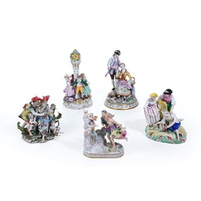 Cinque gruppi di porcellana, XX secolo