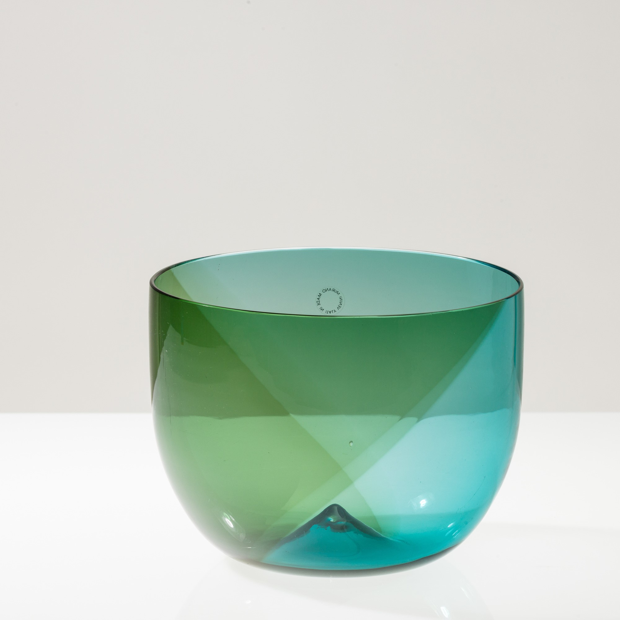 Tapio Wirkkala - Piccola coppa della serie Coreani in vetro soffiato con decoro a spirale verde m...