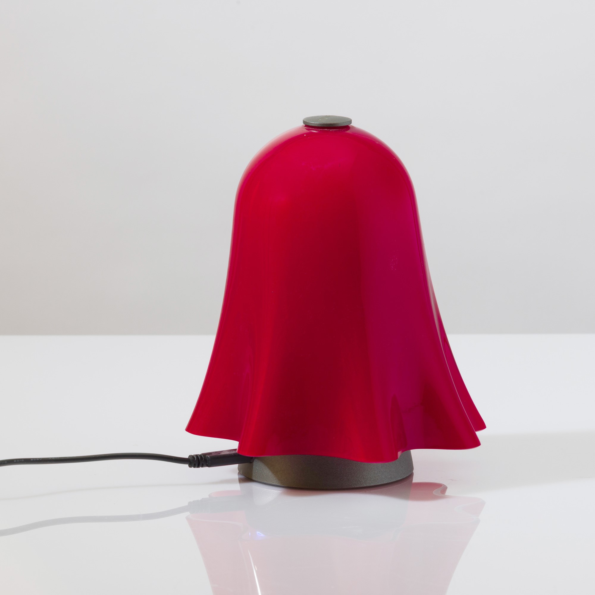 Venini, Lampada Fantasmino in vetro opalino rosso, Murano circa 2000