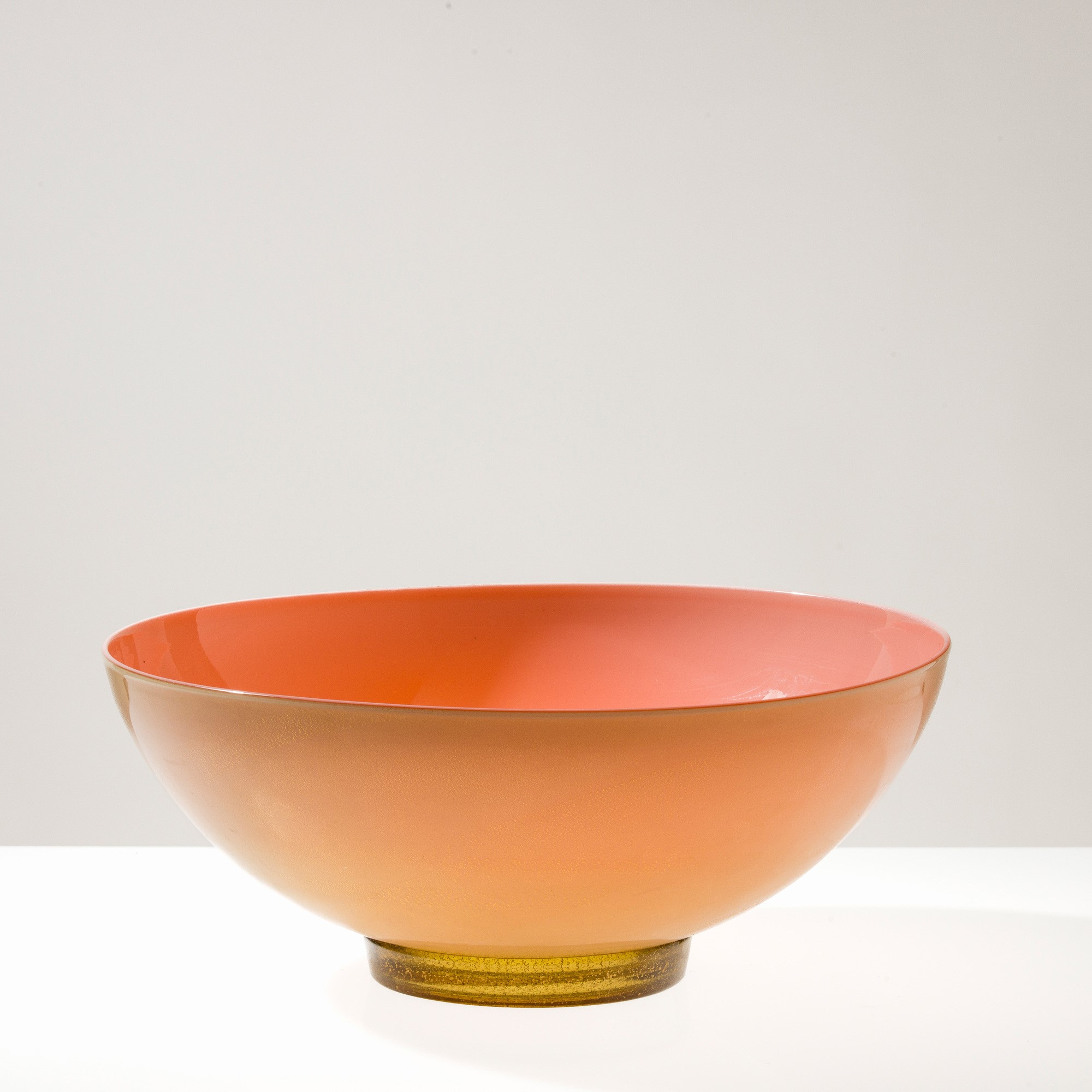 Tomaso Buzzi - Coppa Aurata in vetro soffiato opalino, Murano 2006