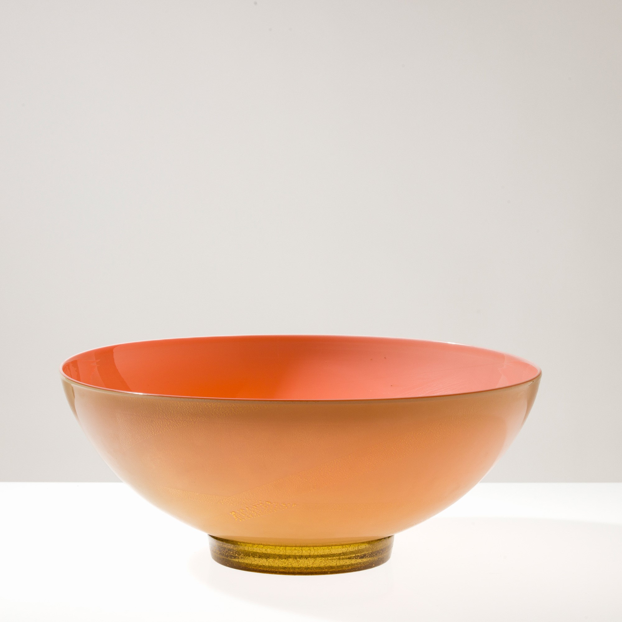 Tomaso Buzzi - Coppa Aurata in vetro soffiato opalino, Murano 2006