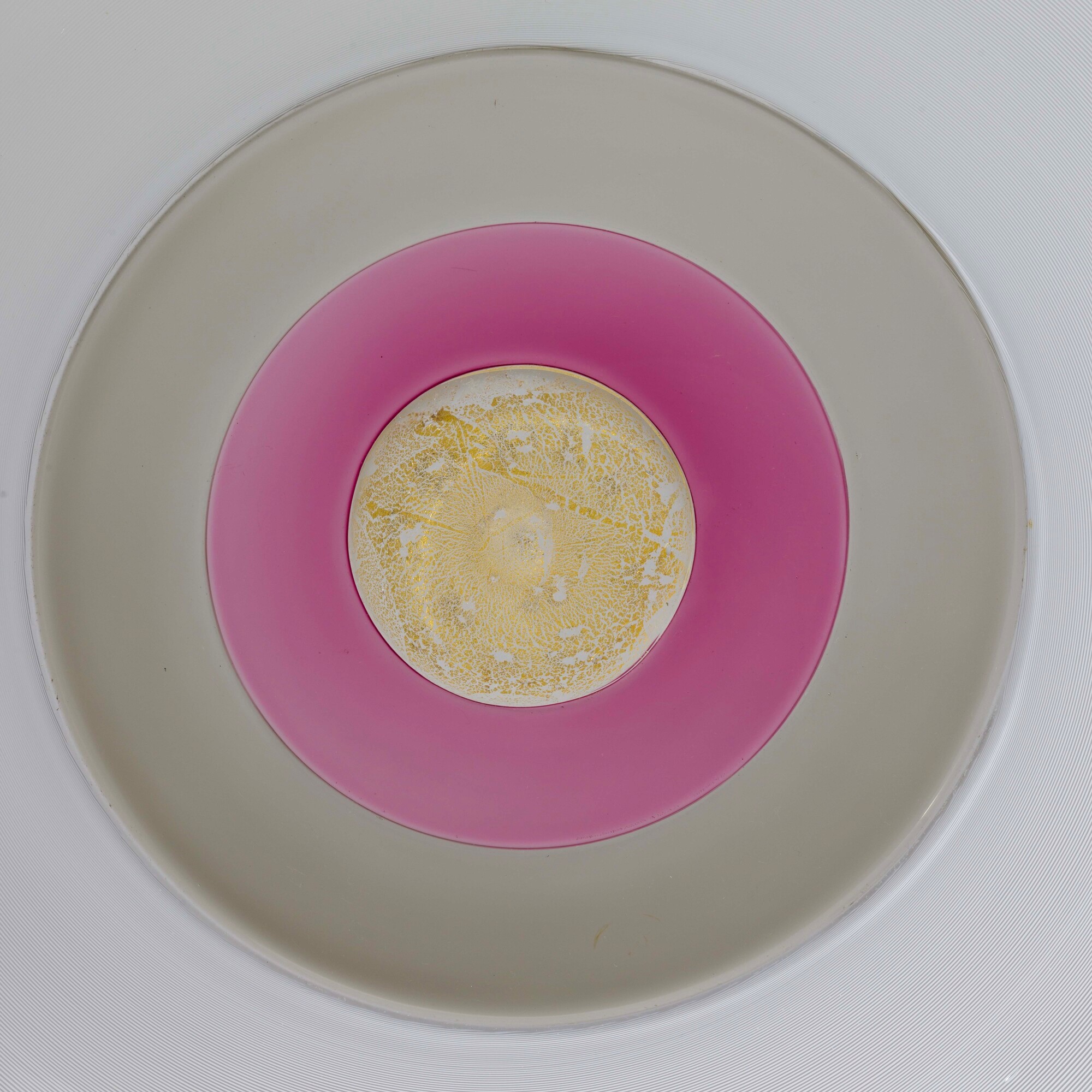 Tapio Wirkkala - Piatto della serie 'Piatti' in vetro soffiato con filigrana lattimo e doppio inc...
