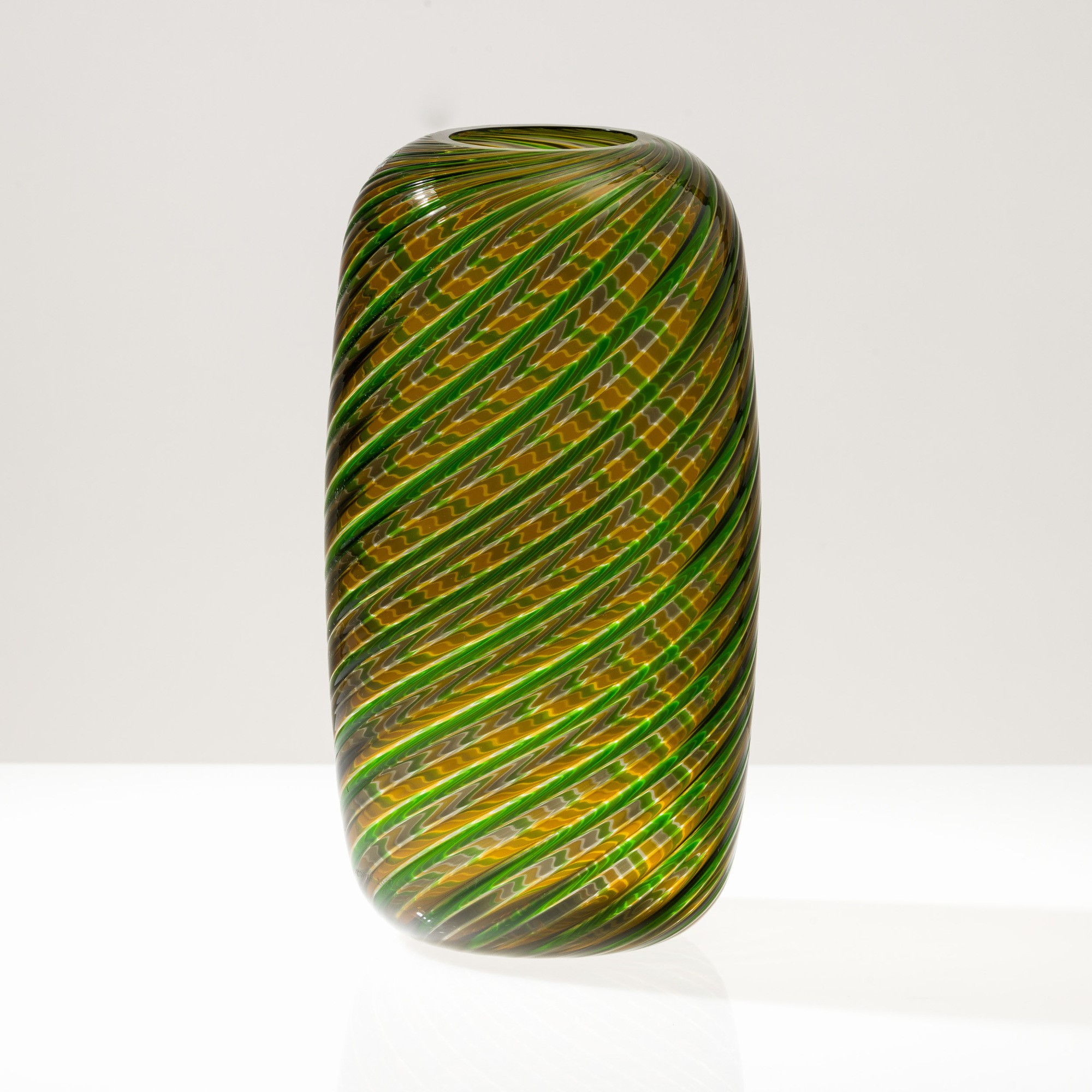 Venini, Vaso in vetro soffiato, Murano, circa 1980