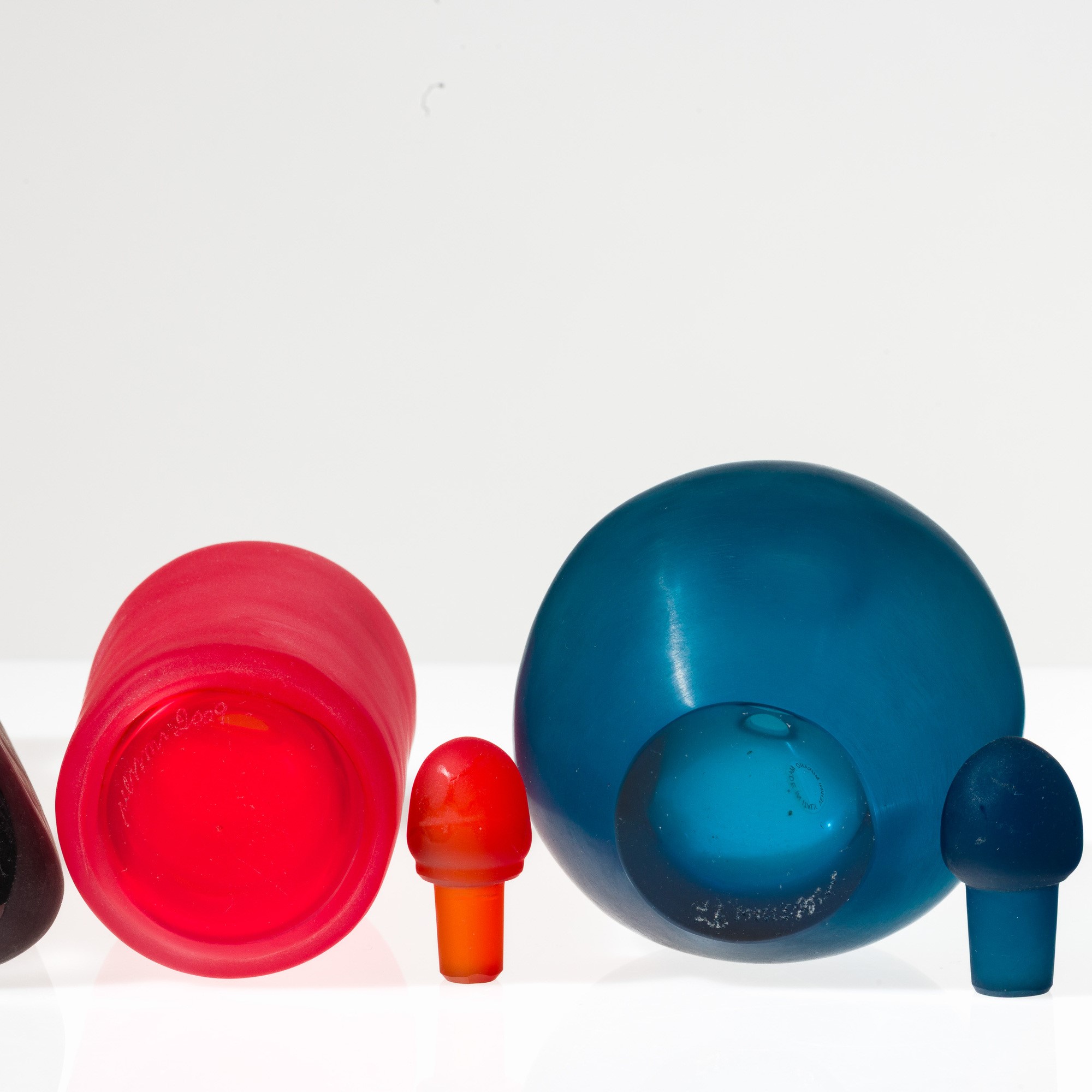 Venini, Serie di sette bottiglie in vetro sommerso (Miniature) Murano, 1994-2009