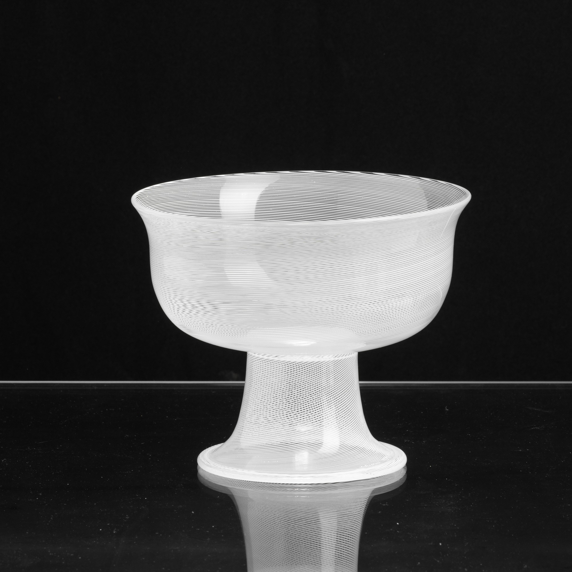 Tapio Wirkkala - Coppa Nuziale su piede svasato in vetro soffiato, 1980