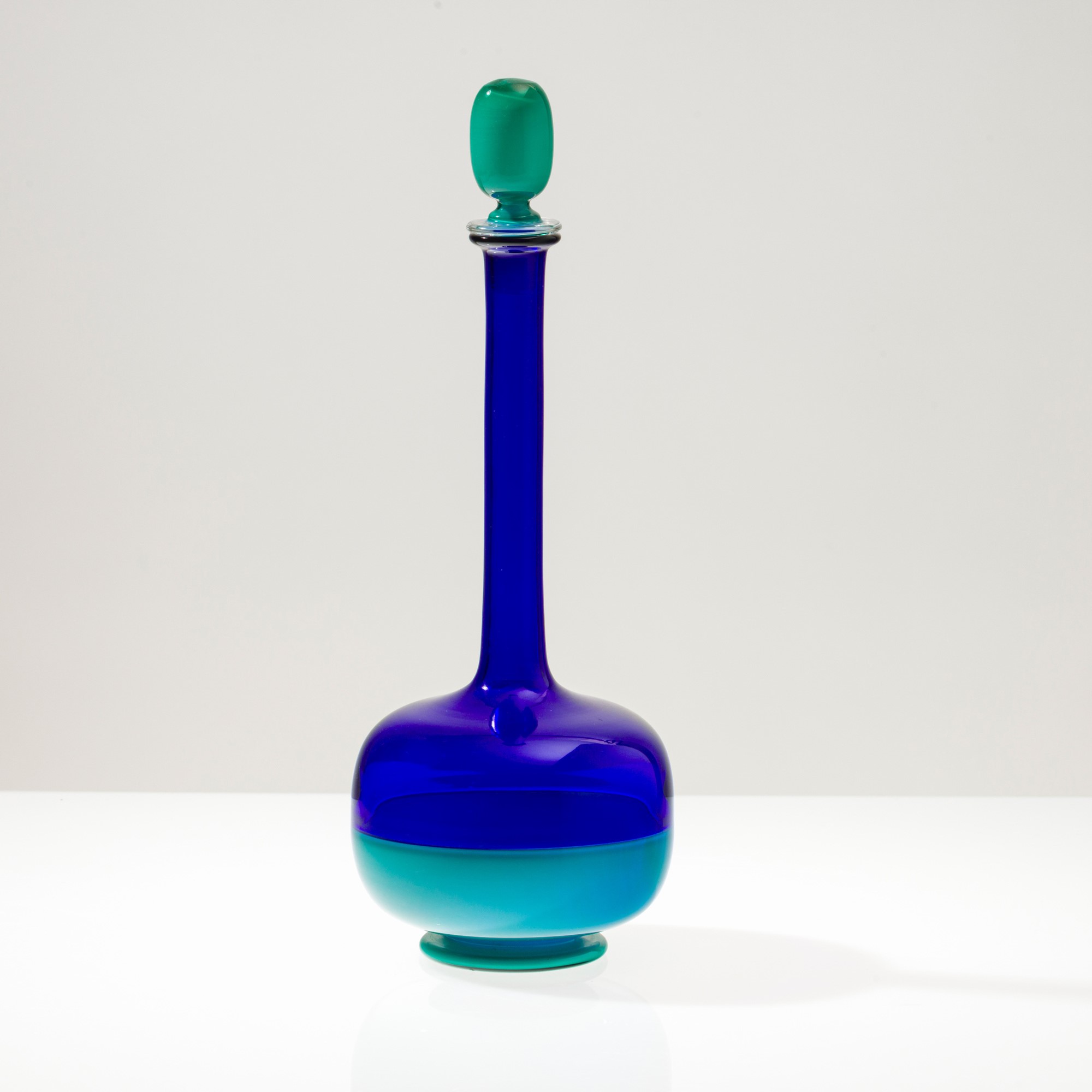 Venini, Bottiglia a Incalmo con tappo in vetro soffiato, Murano, circa 1990