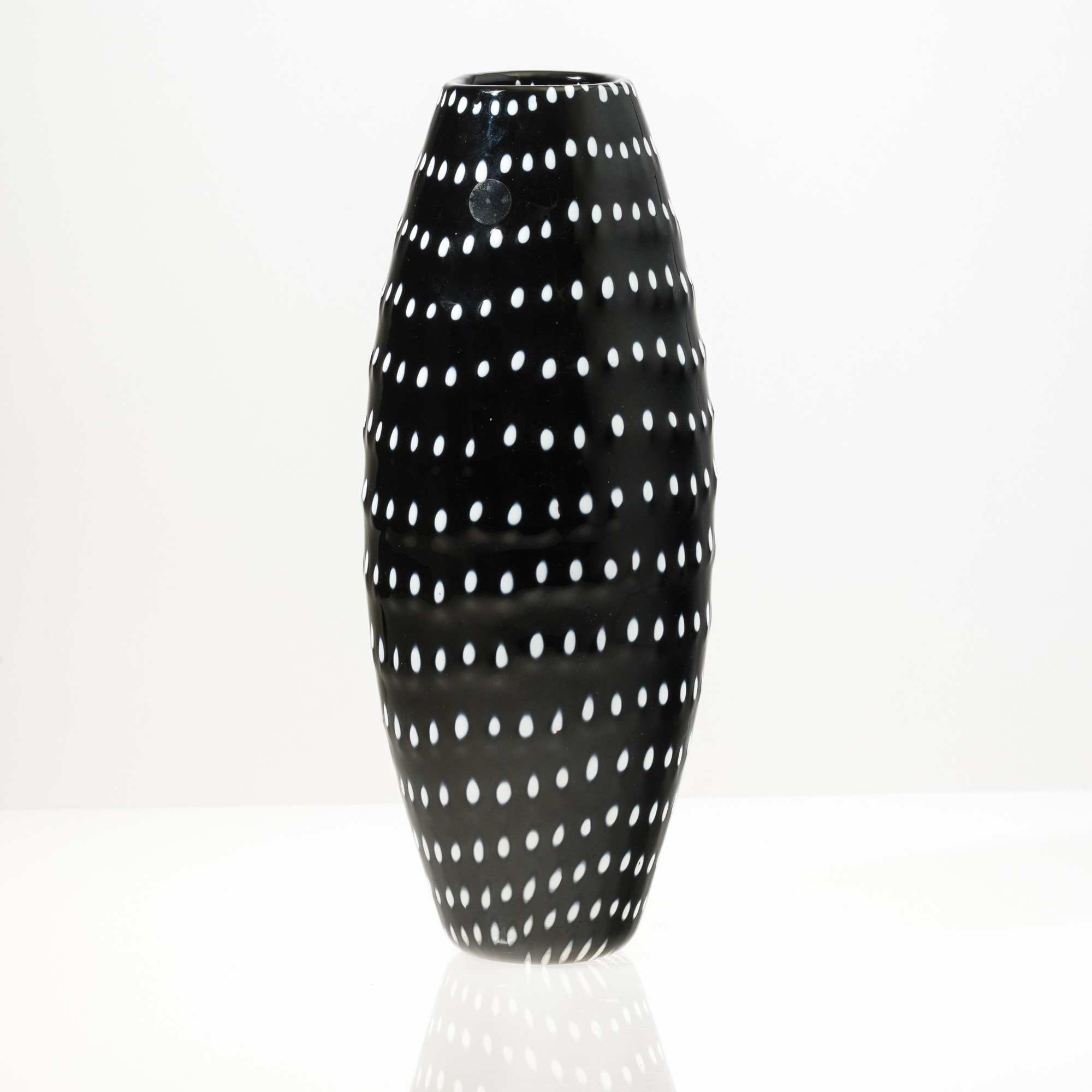Venini, Vaso della serie Punti in vetro soffiato con decoro di murrine, Murano 2003