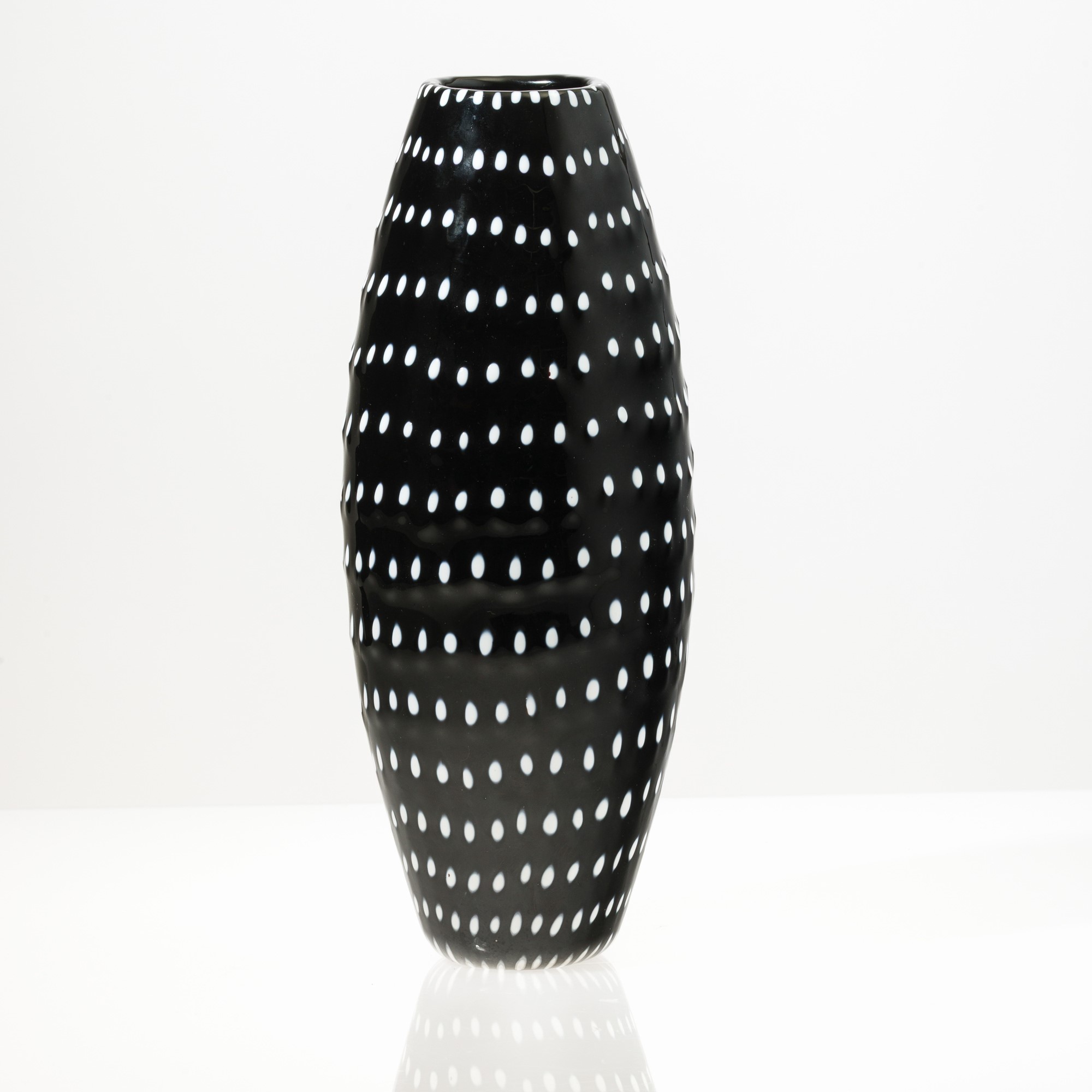 Venini, Vaso della serie Punti in vetro soffiato con decoro di murrine, Murano 2003