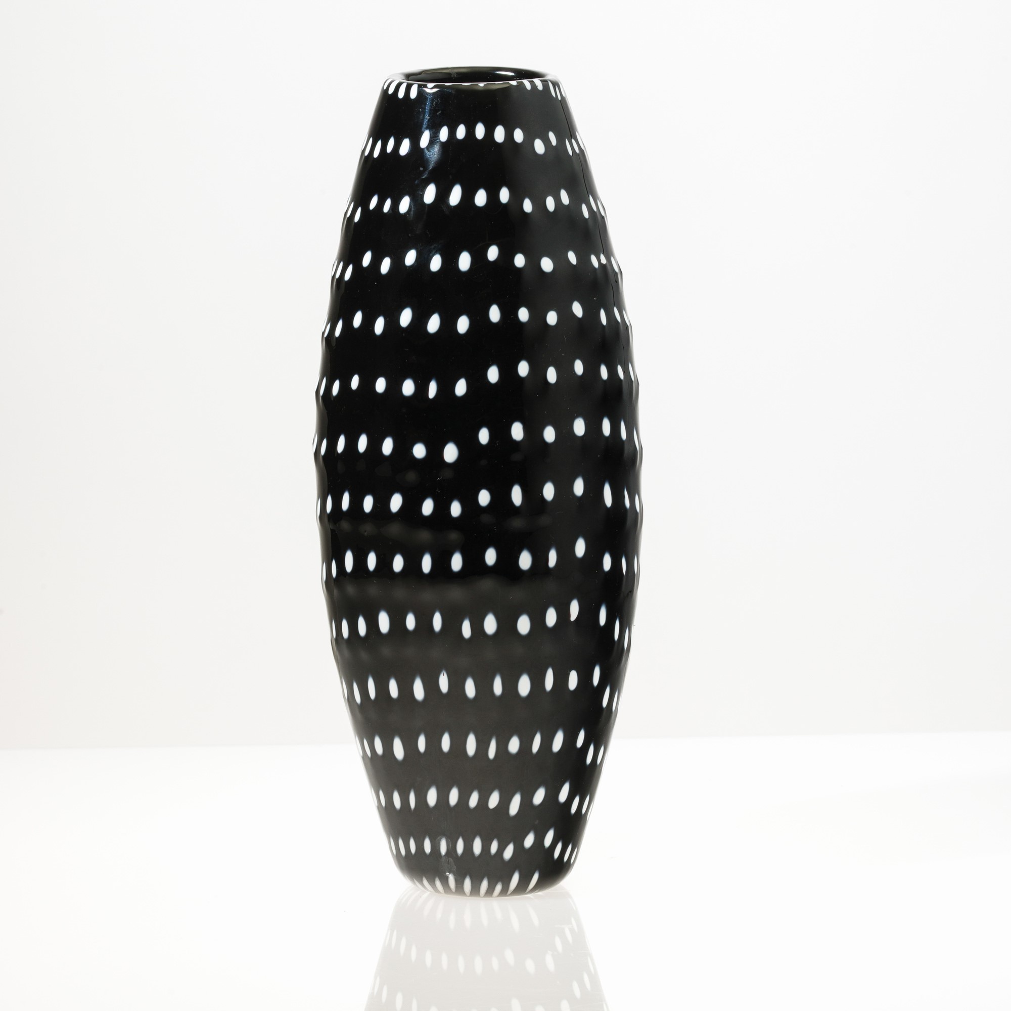 Venini, Vaso della serie Punti in vetro soffiato con decoro di murrine, Murano 2003