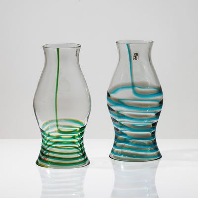 Venini, Coppia di lampade da tempesta serie Bifilo in vetro soffiato, Murano, 1970 circa