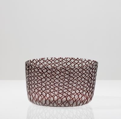 Coppa ovale in vetro soffiato zanfirico con decoro di canne ametista, Murano 1980