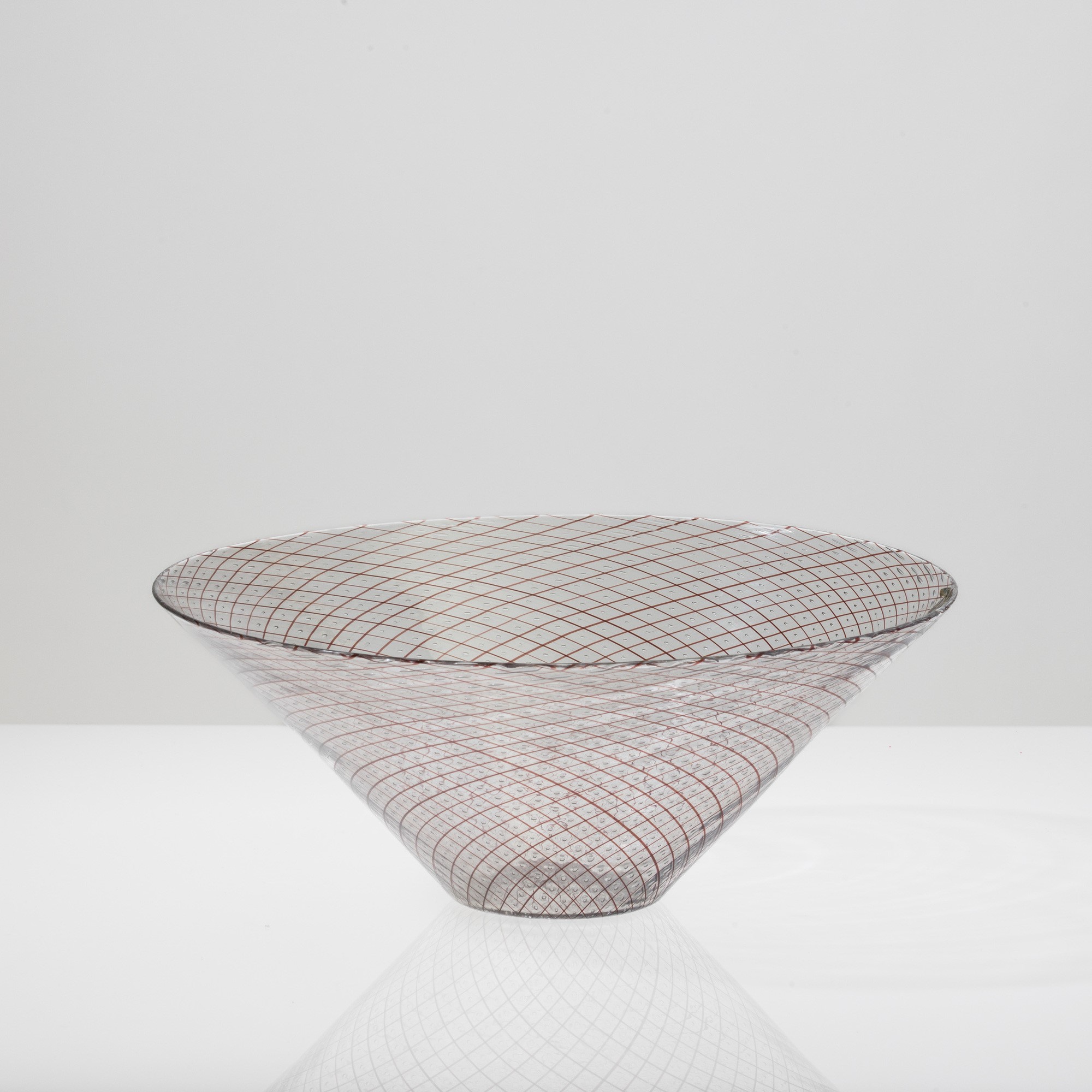 Venini, Coppa troncoconica in vetro soffiato, Murano, circa 1980
