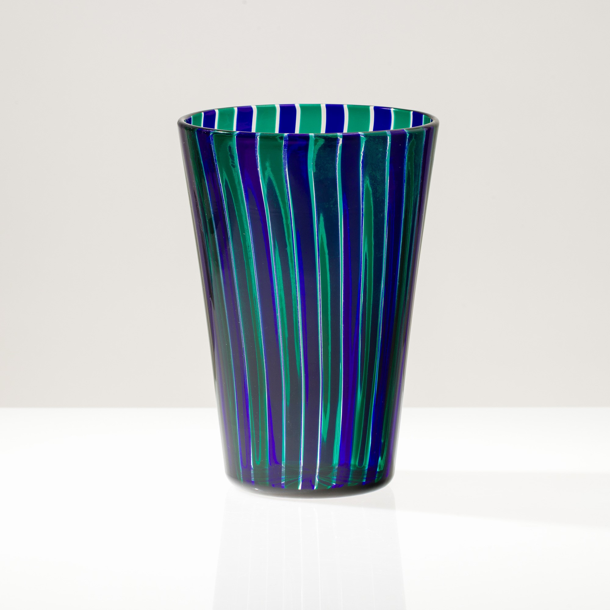 Venini, Vaso troncoconico in vetro soffiato, Murano 1997